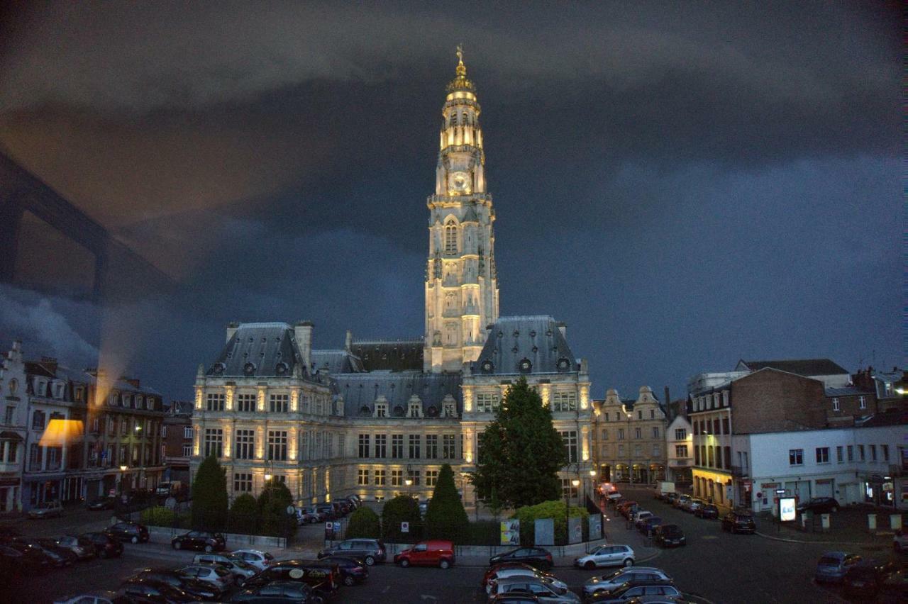 T2 Sur Les Places Arras Exterior photo
